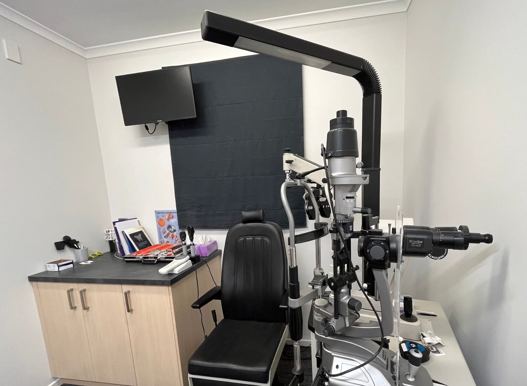 Eye_test_Invercargill_Lobb